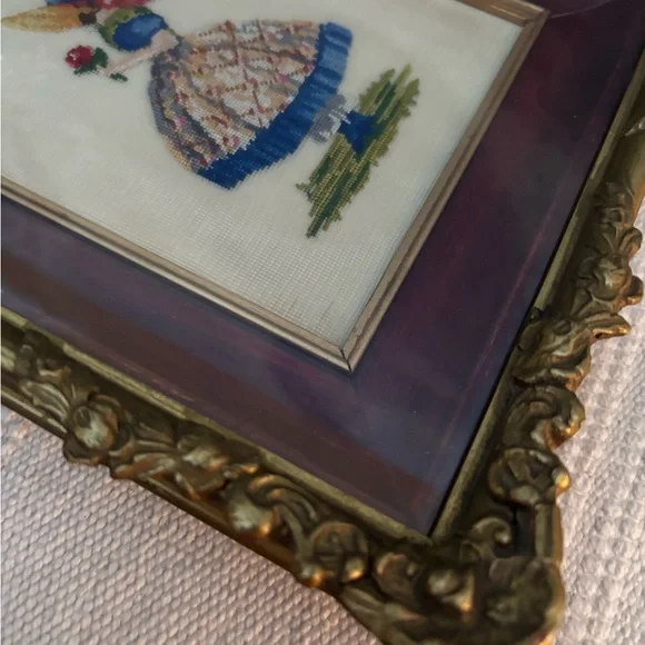 Vintage Petit Point Framed Fine Needlepoint Gilt Gold Wood Frame Victorian Girl - Picture 8 of 12